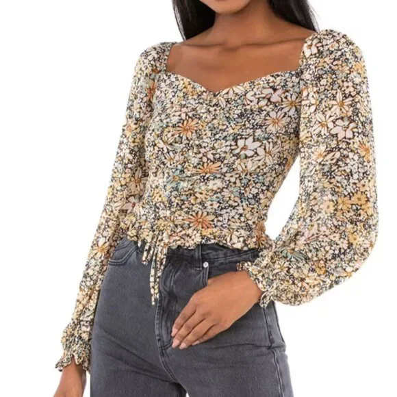 ASTR Love Song Top - Picture 3 of 8